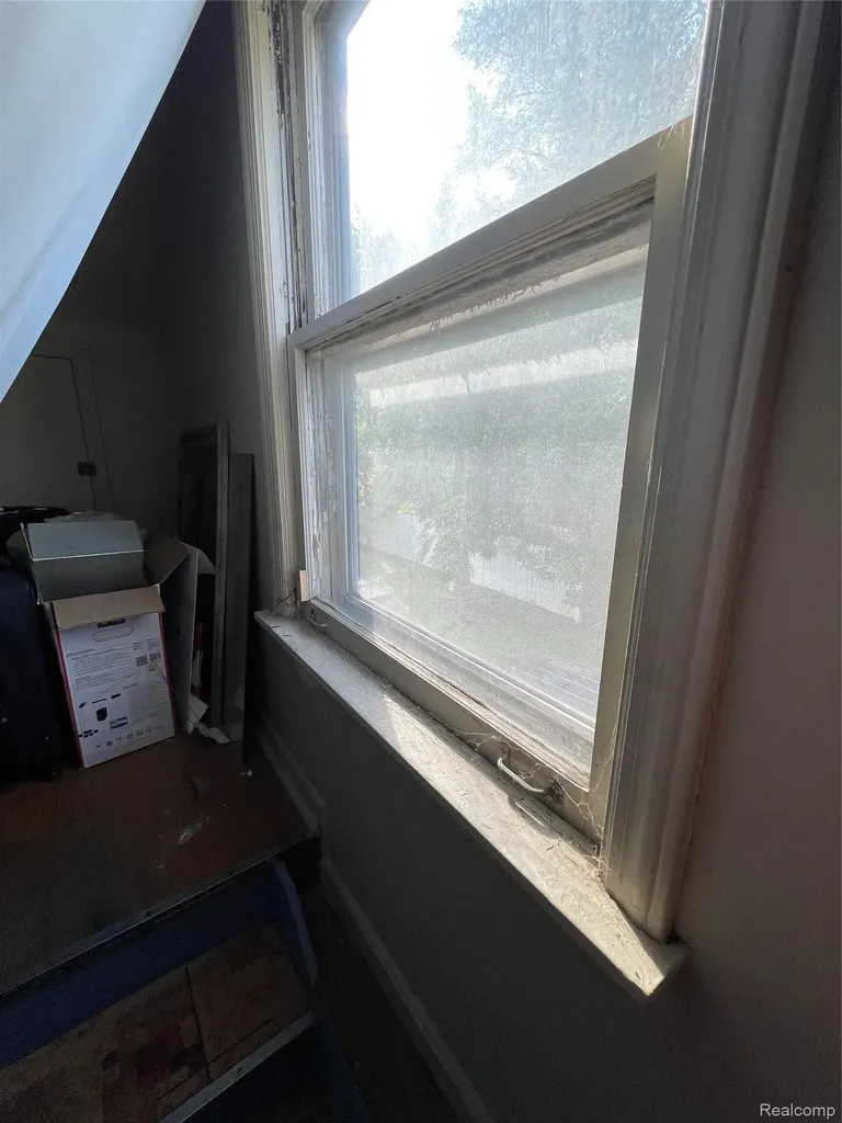 19374 Charest Street Detroit City MI 48234