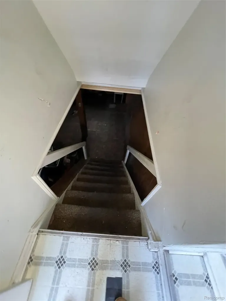 19374 Charest Street Detroit City MI 48234