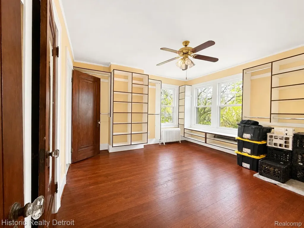 505 Fiske Drive Detroit City MI 48214