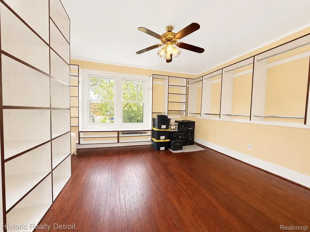 505 Fiske Drive Detroit City MI 48214