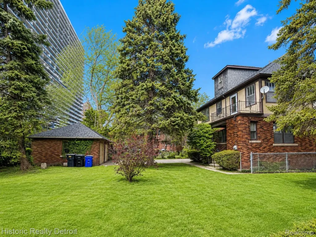 505 Fiske Drive Detroit City MI 48214