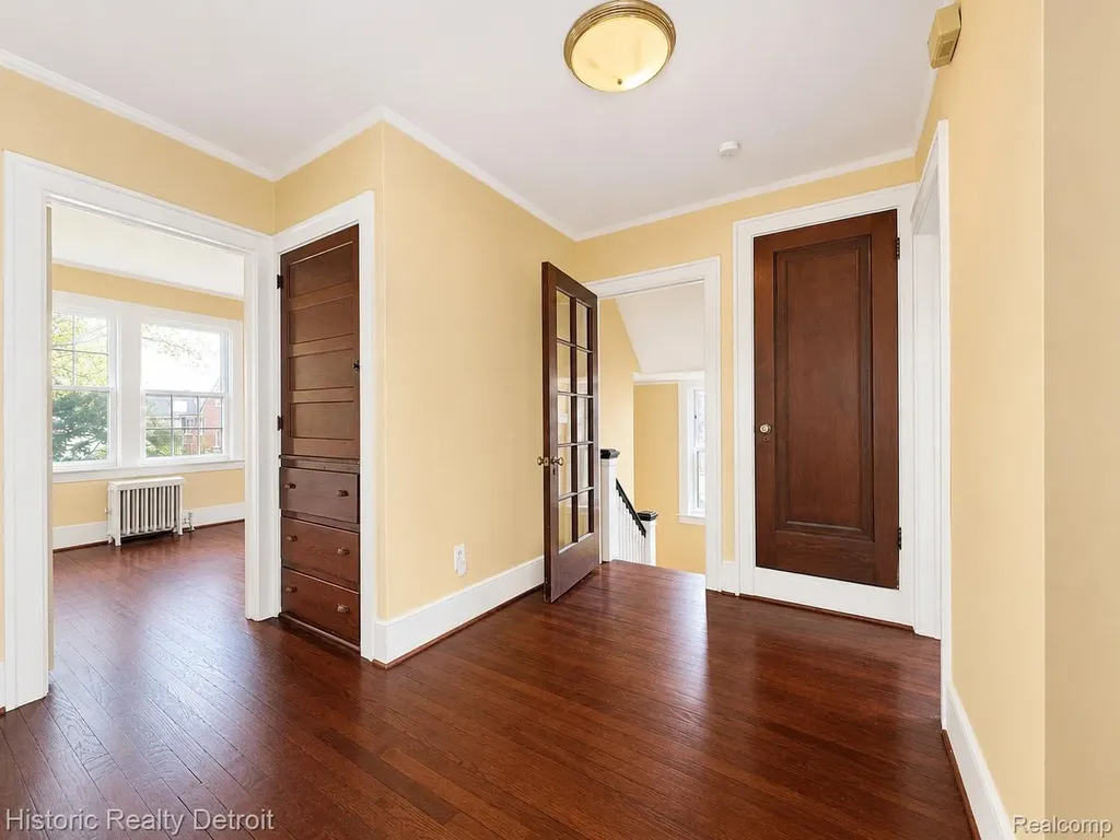 505 Fiske Drive Detroit City MI 48214