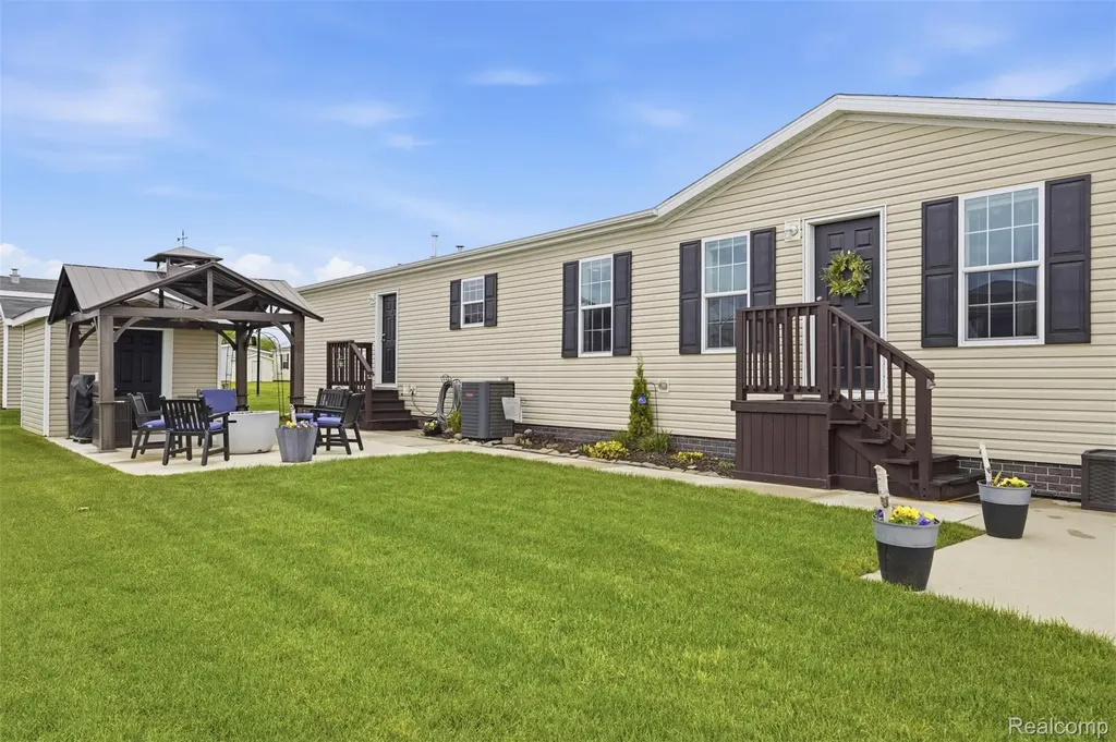 Green Oak Township MI, 11197 Dogwood Court