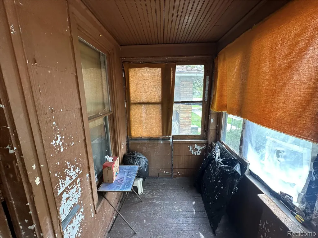 5042 Pennsylvania Street Detroit City MI 48213