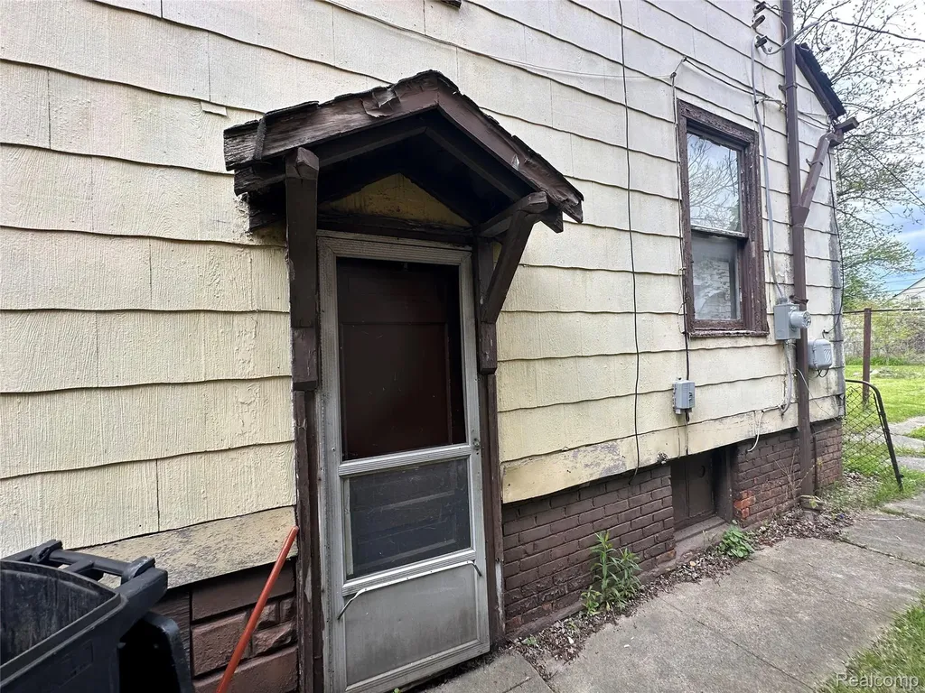 5042 Pennsylvania Street Detroit City MI 48213