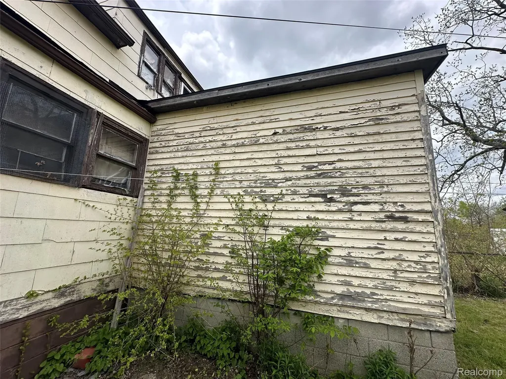 5042 Pennsylvania Street Detroit City MI 48213