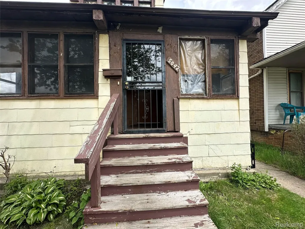 5042 Pennsylvania Street Detroit City MI 48213