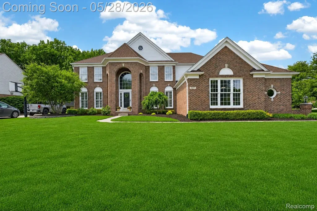 337 Country Club Court Canton Charter Township MI 48188