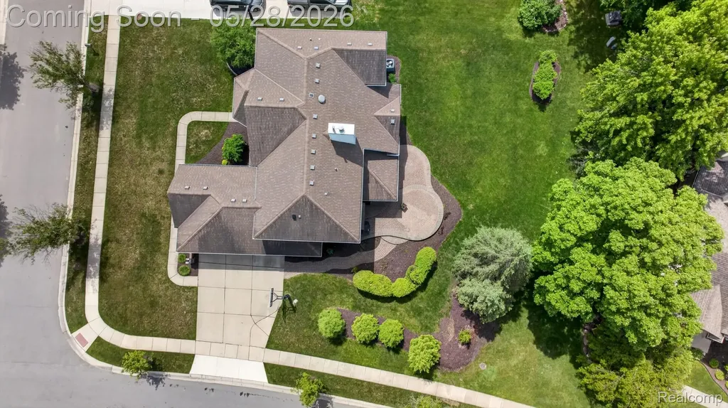 337 Country Club Court Canton Charter Township MI 48188