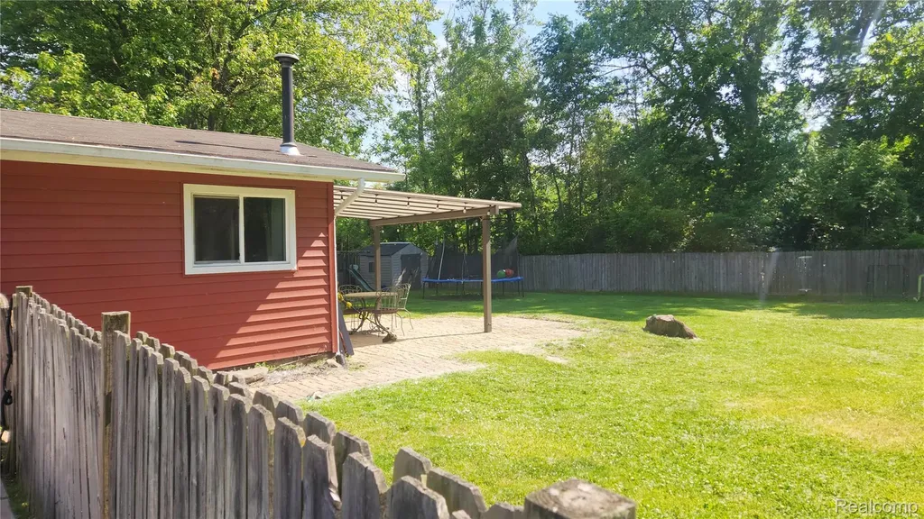 28718 Apollo Drive Chesterfield Township MI 48047
