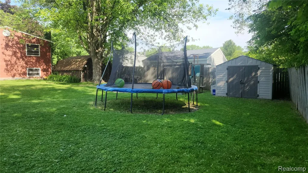 28718 Apollo Drive Chesterfield Township MI 48047