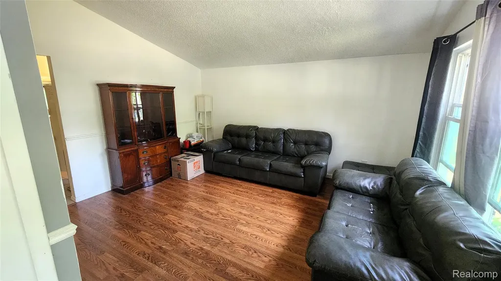 28718 Apollo Drive Chesterfield Township MI 48047