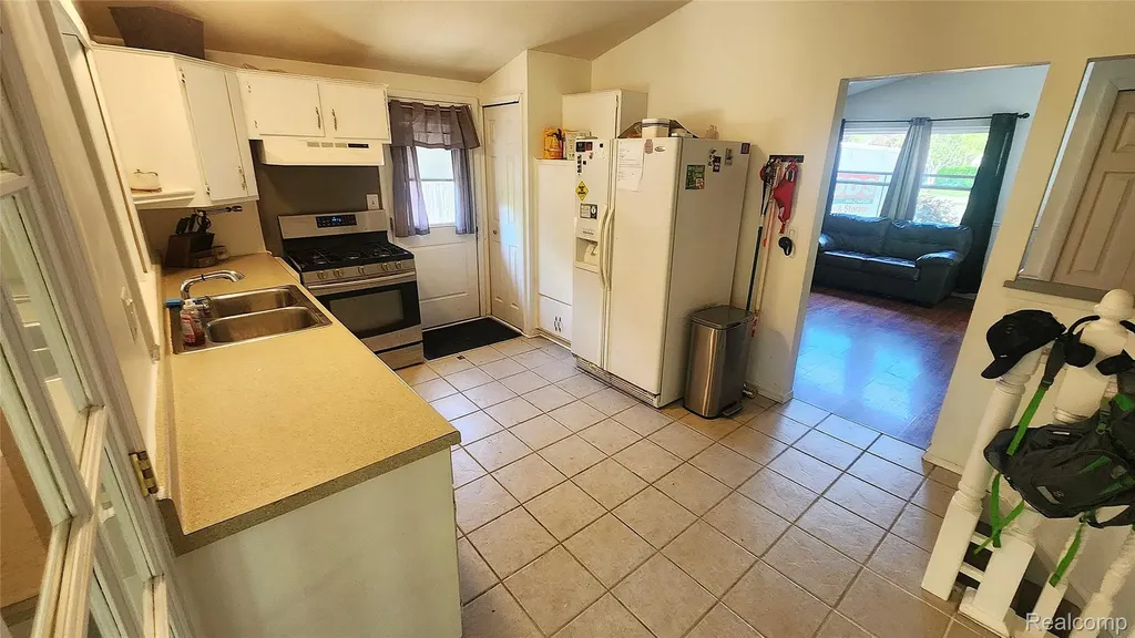 28718 Apollo Drive Chesterfield Township MI 48047