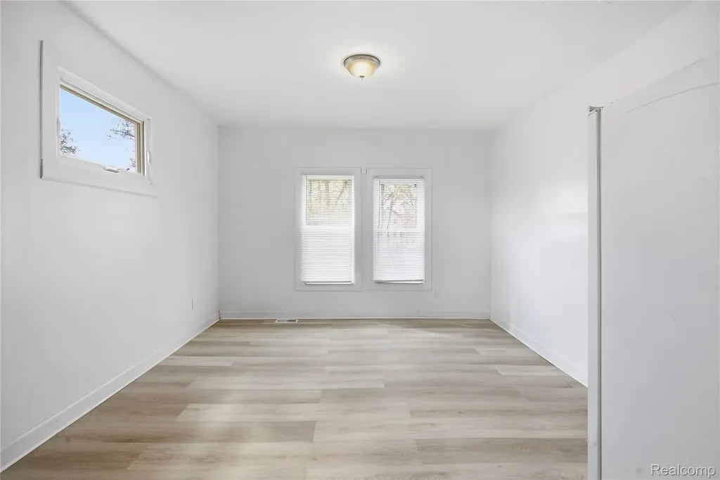 157 W Nevada Street Detroit City MI 48203