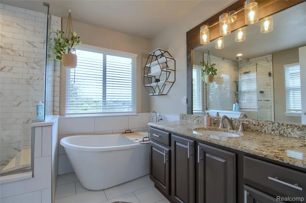 28260 Cottage Lane Lyon Charter Township MI 48165