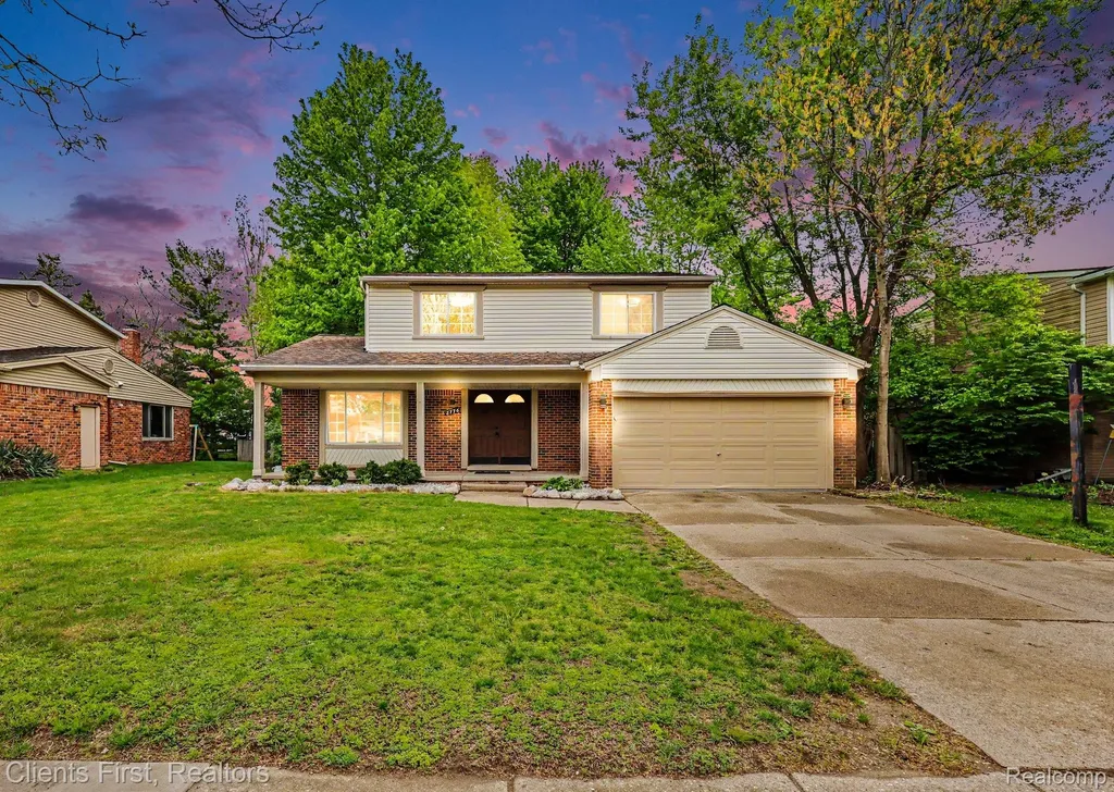 3776 Highland Drive Troy City MI 48083