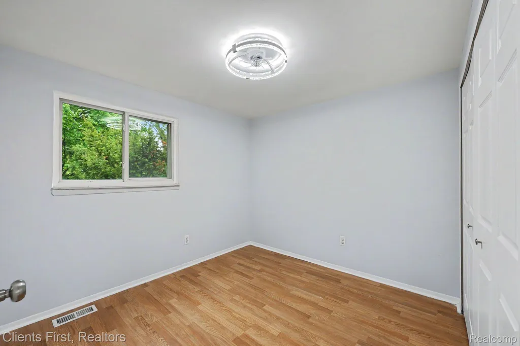 3776 Highland Drive Troy City MI 48083
