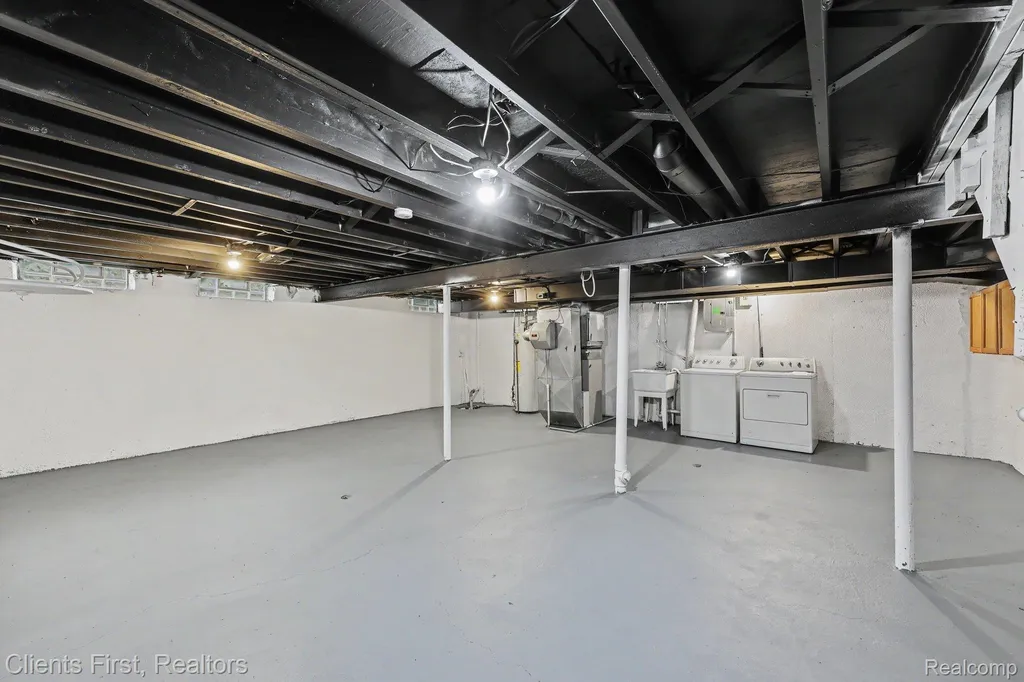 3776 Highland Drive Troy City MI 48083