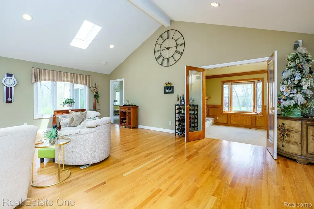9243 Sherwood Drive Springfield Charter Township MI 48350