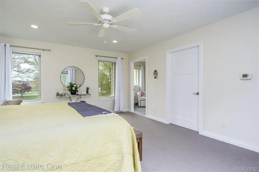 9243 Sherwood Drive Springfield Charter Township MI 48350