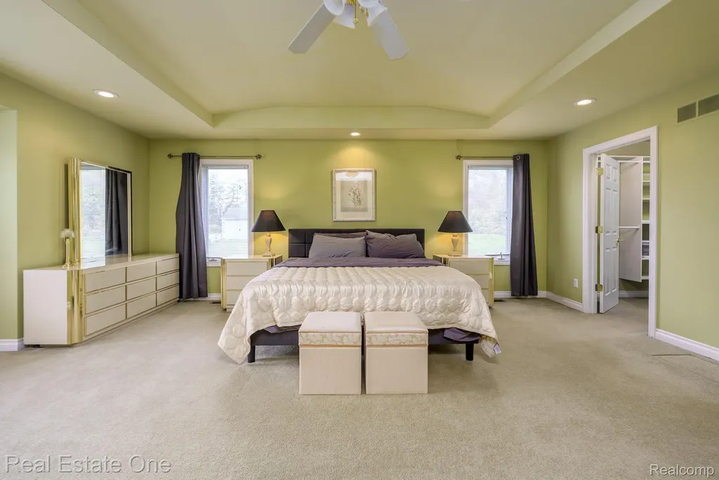 9243 Sherwood Drive Springfield Charter Township MI 48350