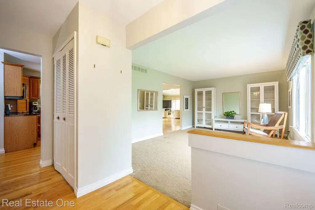 9243 Sherwood Drive Springfield Charter Township MI 48350