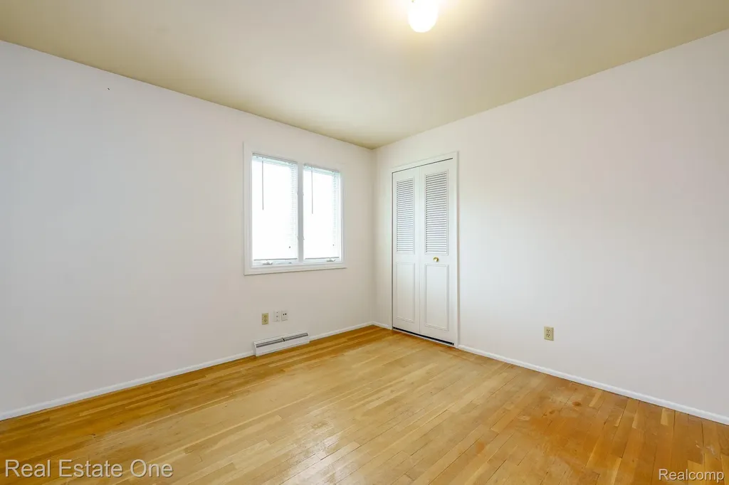 9243 Sherwood Drive Springfield Charter Township MI 48350