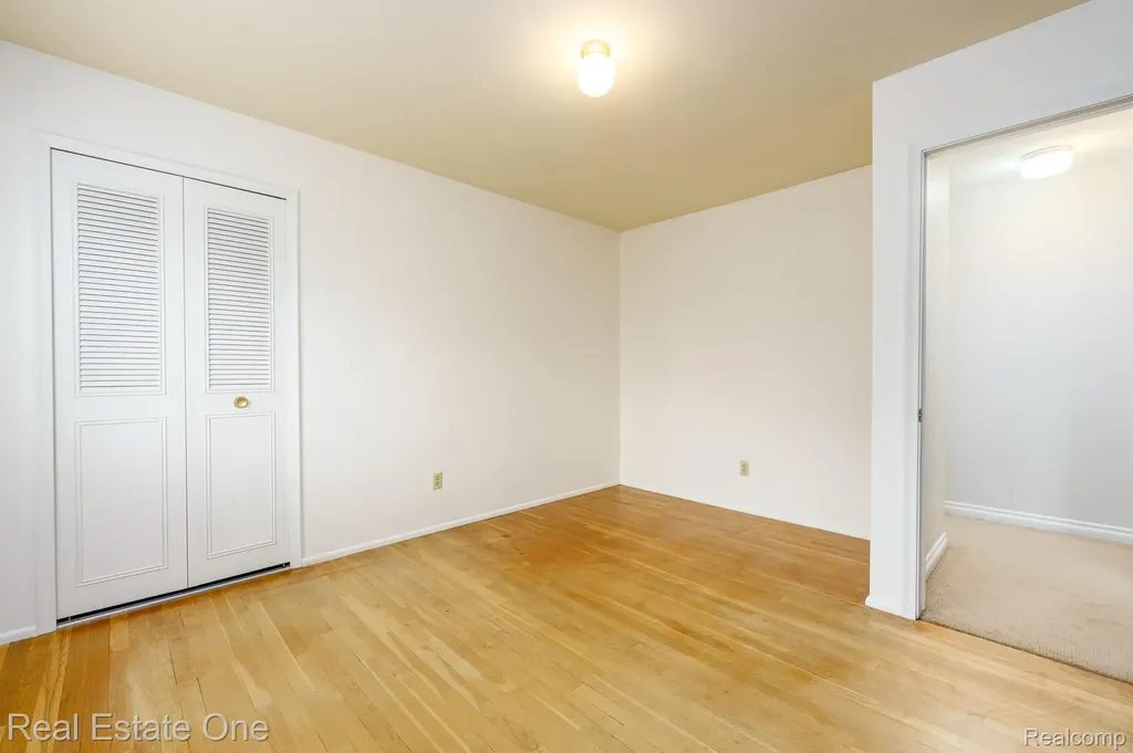 9243 Sherwood Drive Springfield Charter Township MI 48350