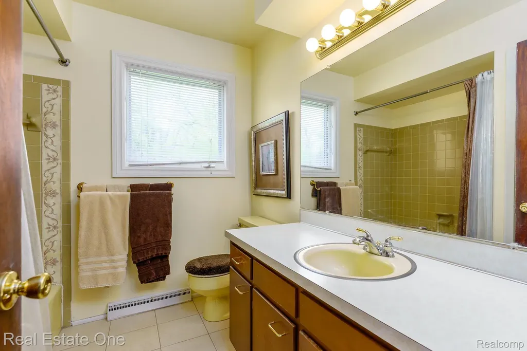 9243 Sherwood Drive Springfield Charter Township MI 48350