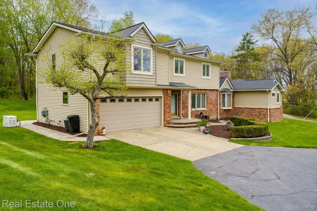 9243 Sherwood Drive Springfield Charter Township MI 48350
