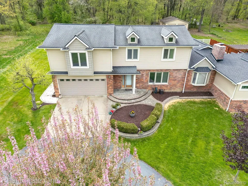 9243 Sherwood Drive Springfield Charter Township MI 48350