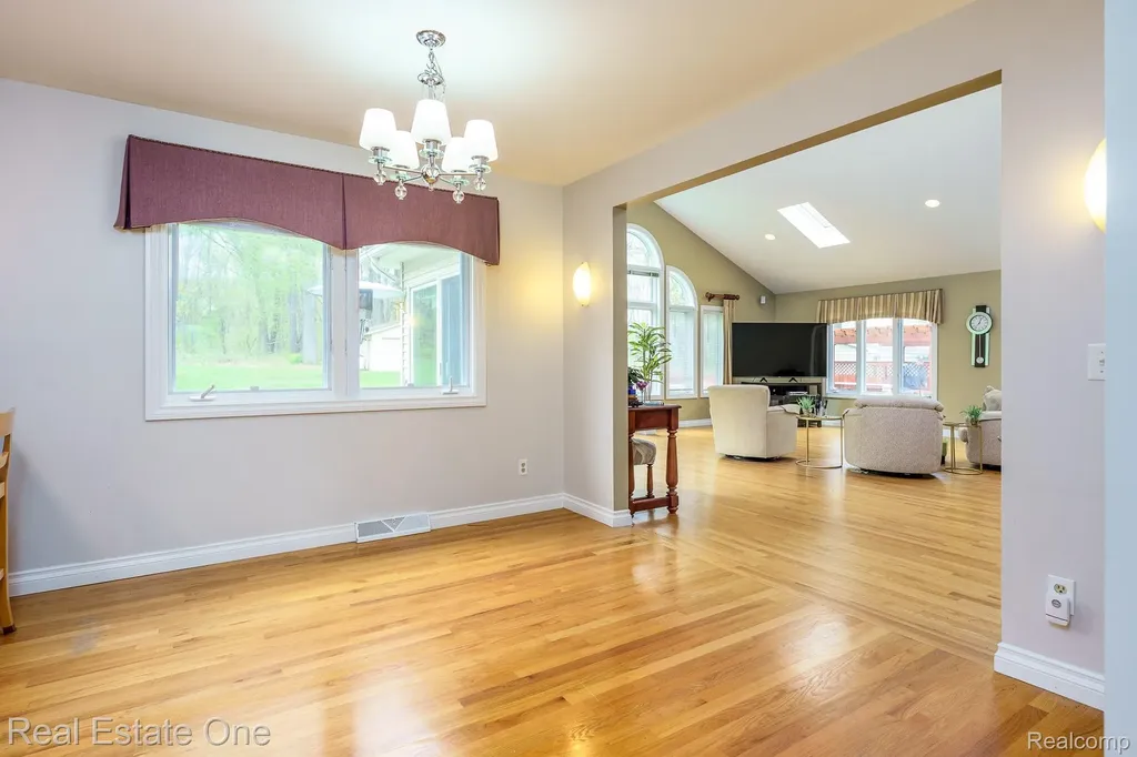 9243 Sherwood Drive Springfield Charter Township MI 48350