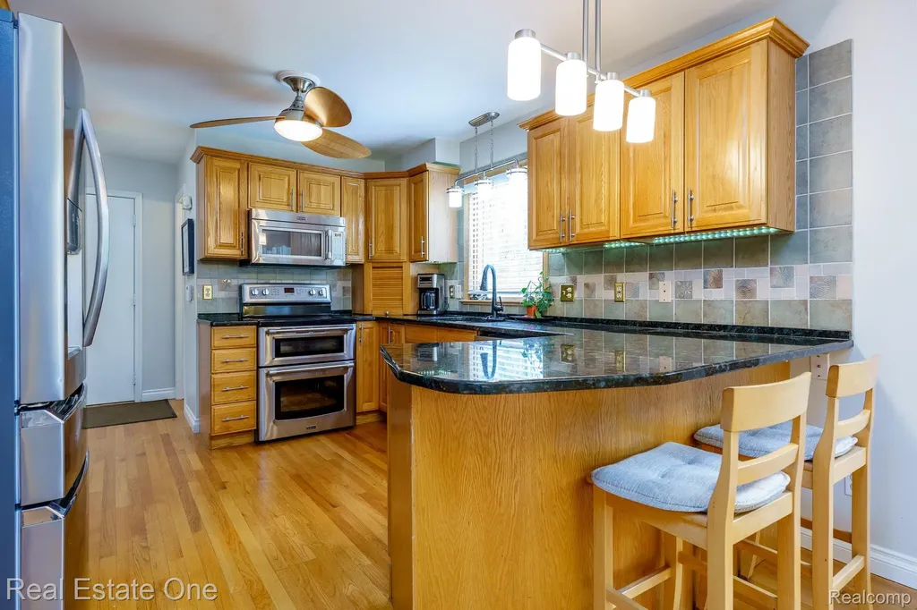 9243 Sherwood Drive Springfield Charter Township MI 48350