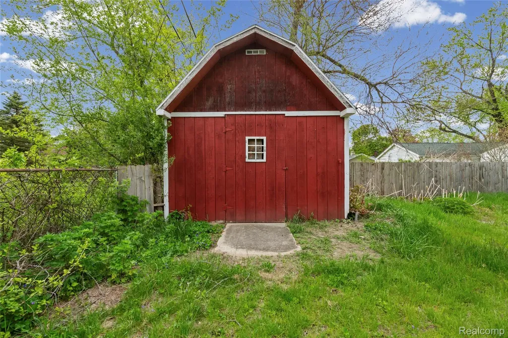 1135 Quinif Drive Walled Lake City MI 48390