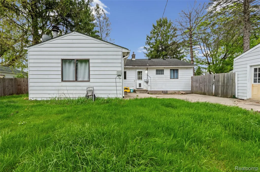 1135 Quinif Drive Walled Lake City MI 48390