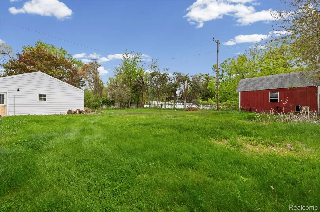 1135 Quinif Drive Walled Lake City MI 48390