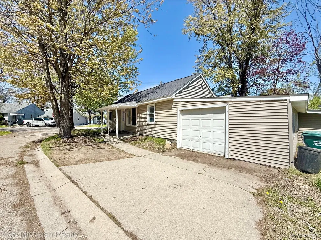 300 Georgia Drive Elba Township MI 48446