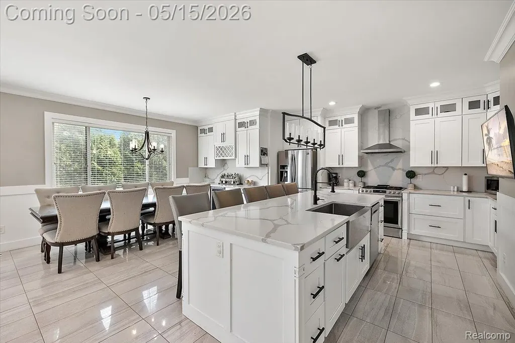 46930 Riverpark E Macomb Township MI 48044