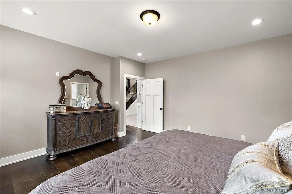 46930 Riverpark E Macomb Township MI 48044