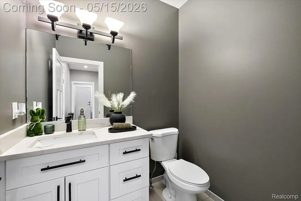 46930 Riverpark E Macomb Township MI 48044
