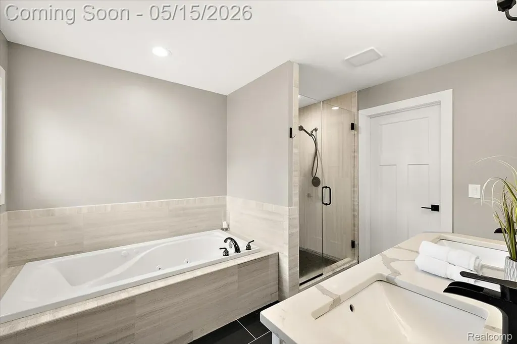 46930 Riverpark E Macomb Township MI 48044