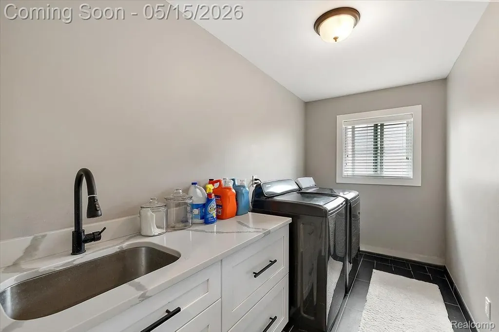 46930 Riverpark E Macomb Township MI 48044
