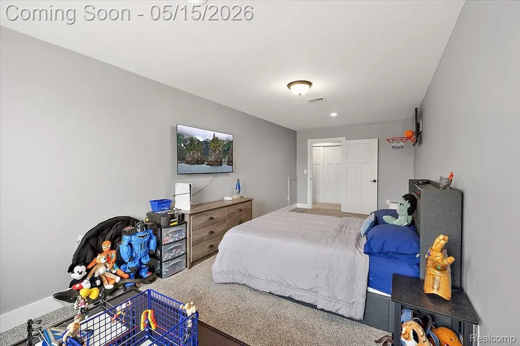46930 Riverpark E Macomb Township MI 48044