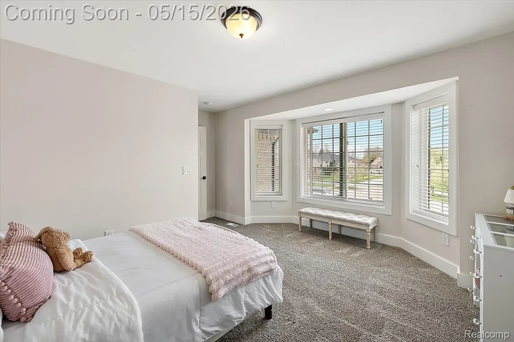 46930 Riverpark E Macomb Township MI 48044