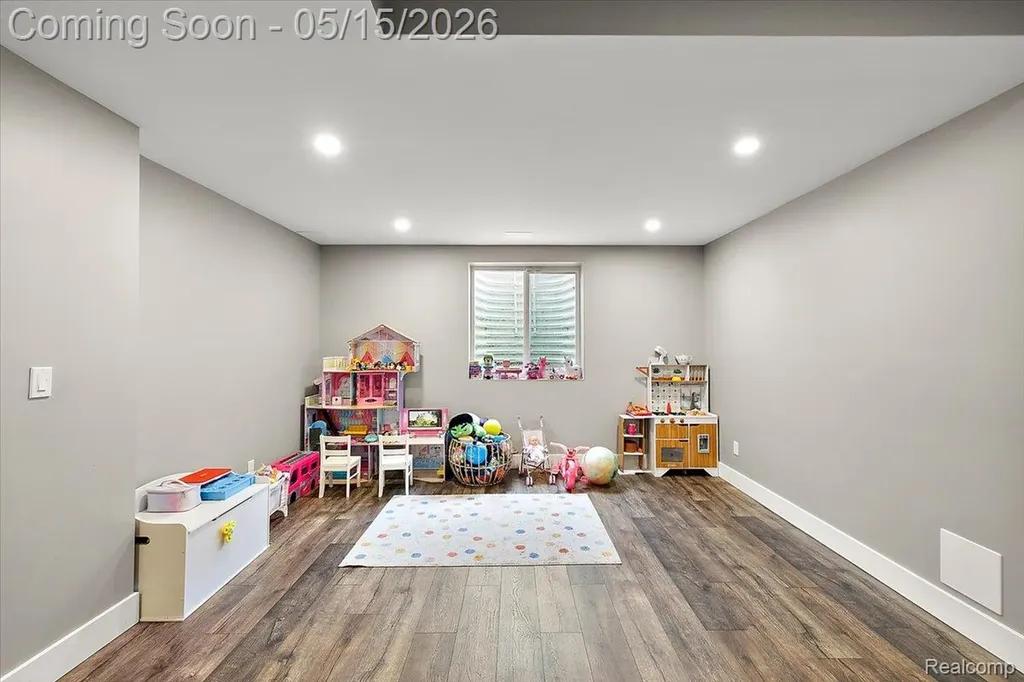 46930 Riverpark E Macomb Township MI 48044