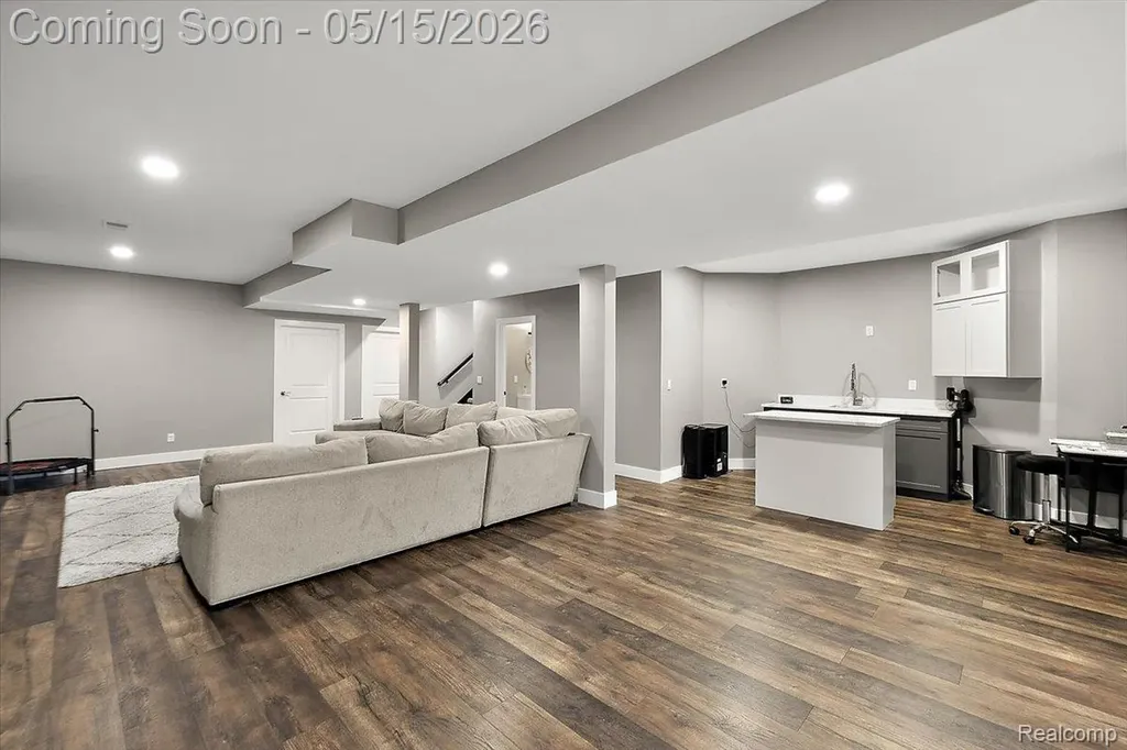 46930 Riverpark E Macomb Township MI 48044