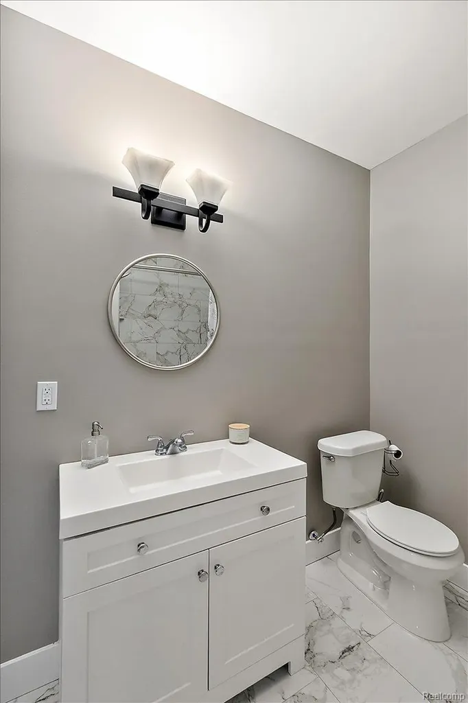 46930 Riverpark E Macomb Township MI 48044