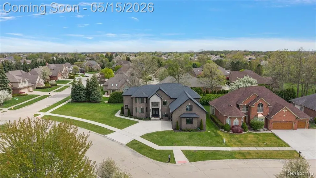 46930 Riverpark E Macomb Township MI 48044