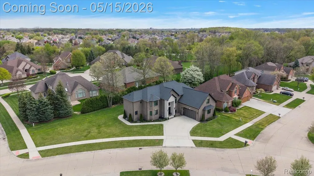 46930 Riverpark E Macomb Township MI 48044