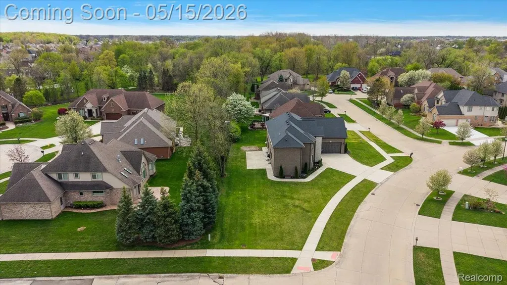 46930 Riverpark E Macomb Township MI 48044